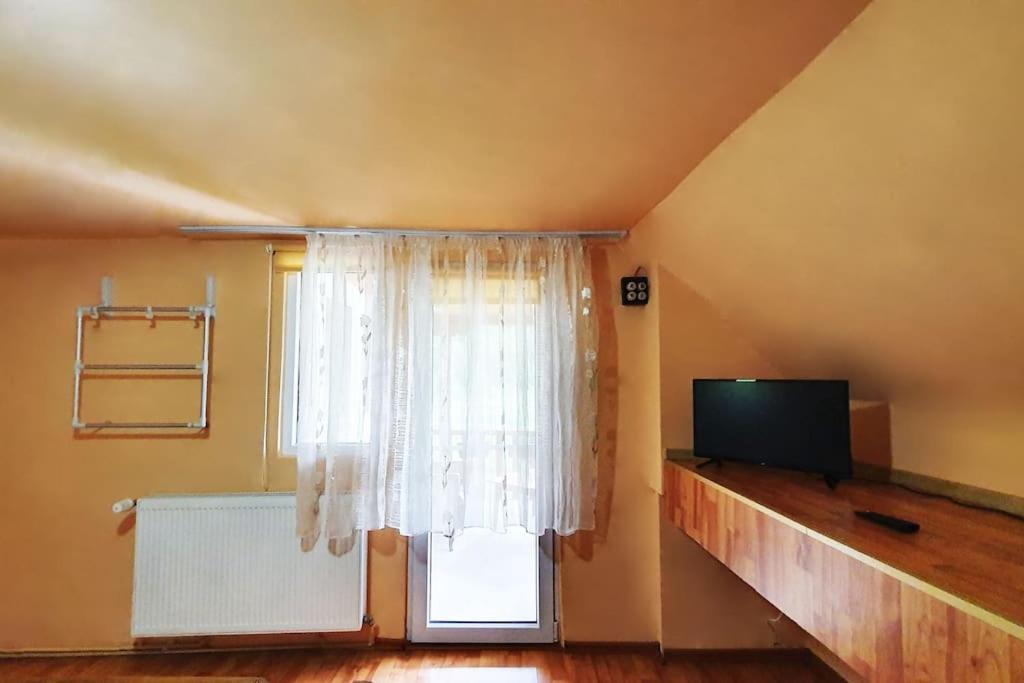 Casa Petruta Dambovicioara Hotel Podu Dimbovitei Luaran gambar