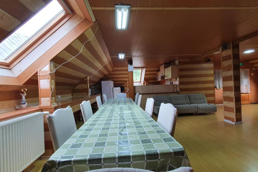 Casa Petruta Dambovicioara Hotel Podu Dimbovitei Luaran gambar