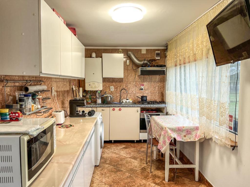 Casa Petruta Dambovicioara Hotel Podu Dimbovitei Luaran gambar