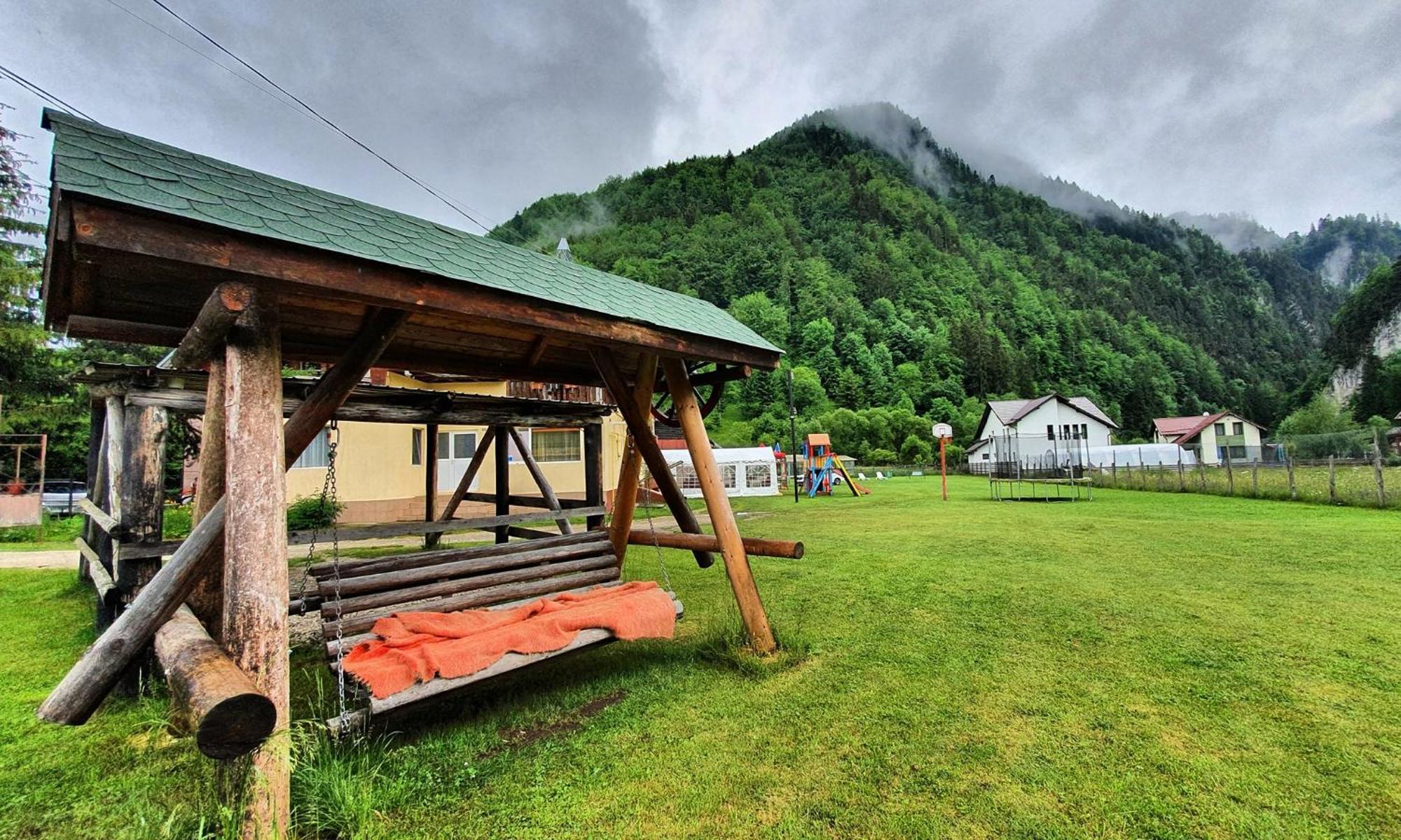 Casa Petruta Dambovicioara Hotel Podu Dimbovitei Luaran gambar